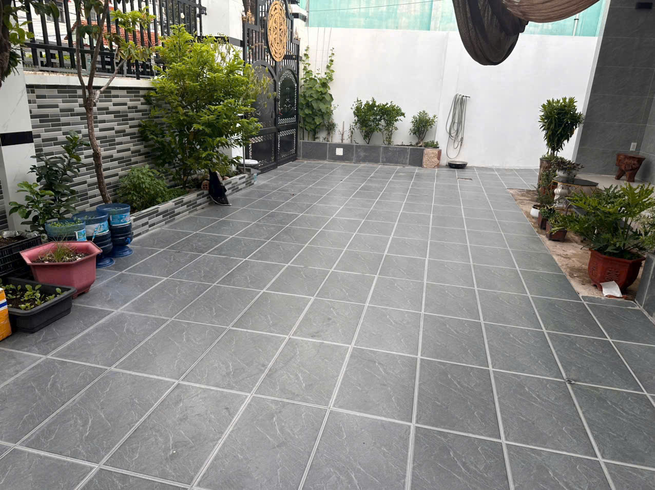 Bán nhà hẻm xã Tân Thạnh Đông, dt 231m2 (135m2 thổ) 2pn,2wc, full nội thất , hẻm xe tải giá 4,5 tỷ