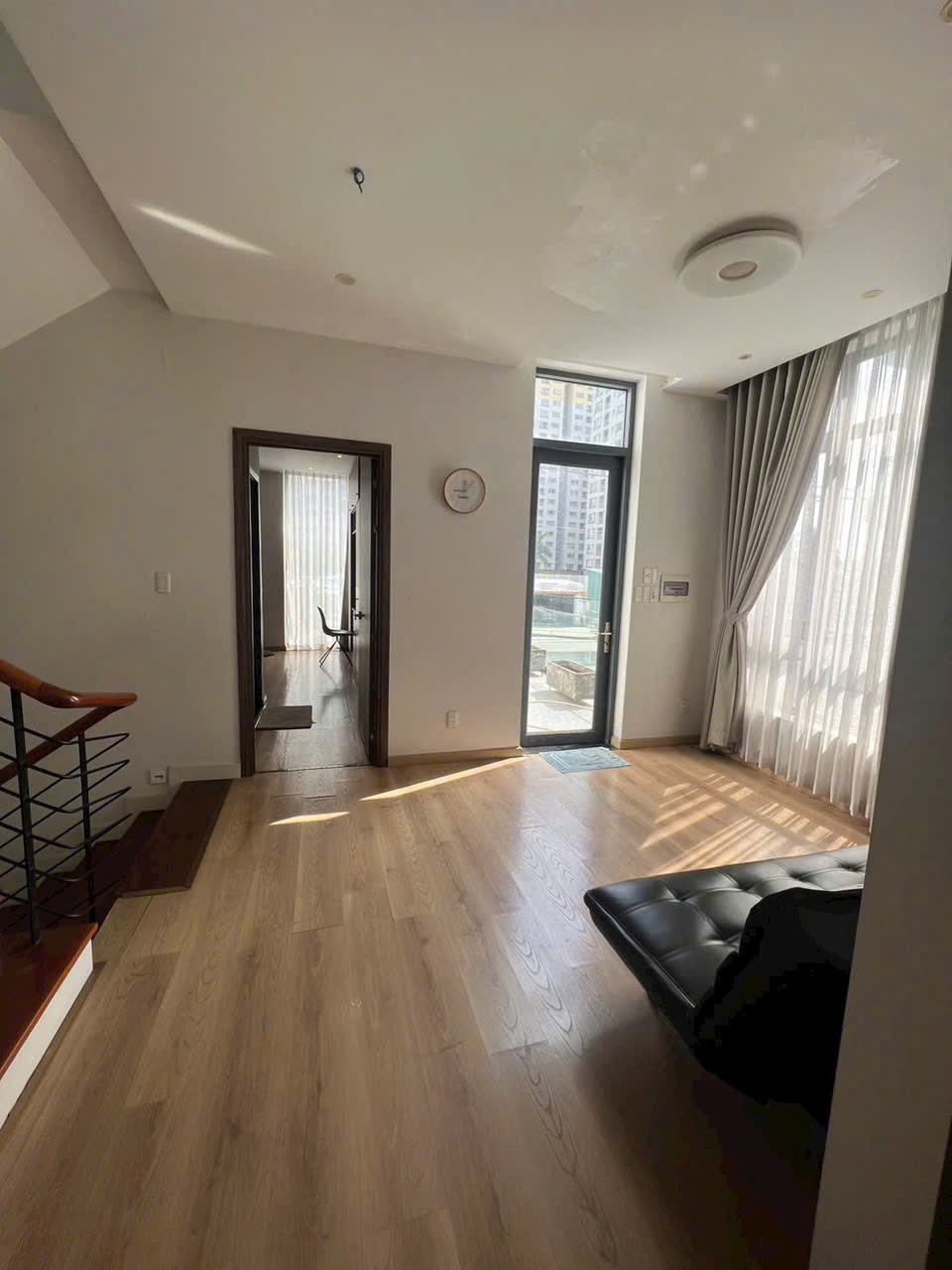 Cho thuê Nhà mặt tiền Phường Phú Hữu, Quận 9, Diện tích 100m², Giá 035 Triệu/tháng 7