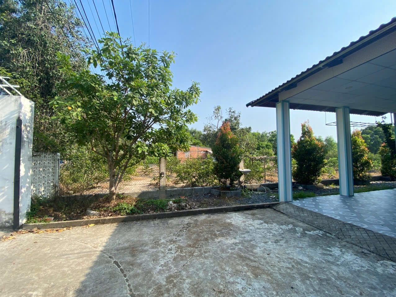 Bán nhà mái thái sân vườn xã Lương Bình, dt 500m2 full thổ , đường oto beton giá 4,5 tỷ 8
