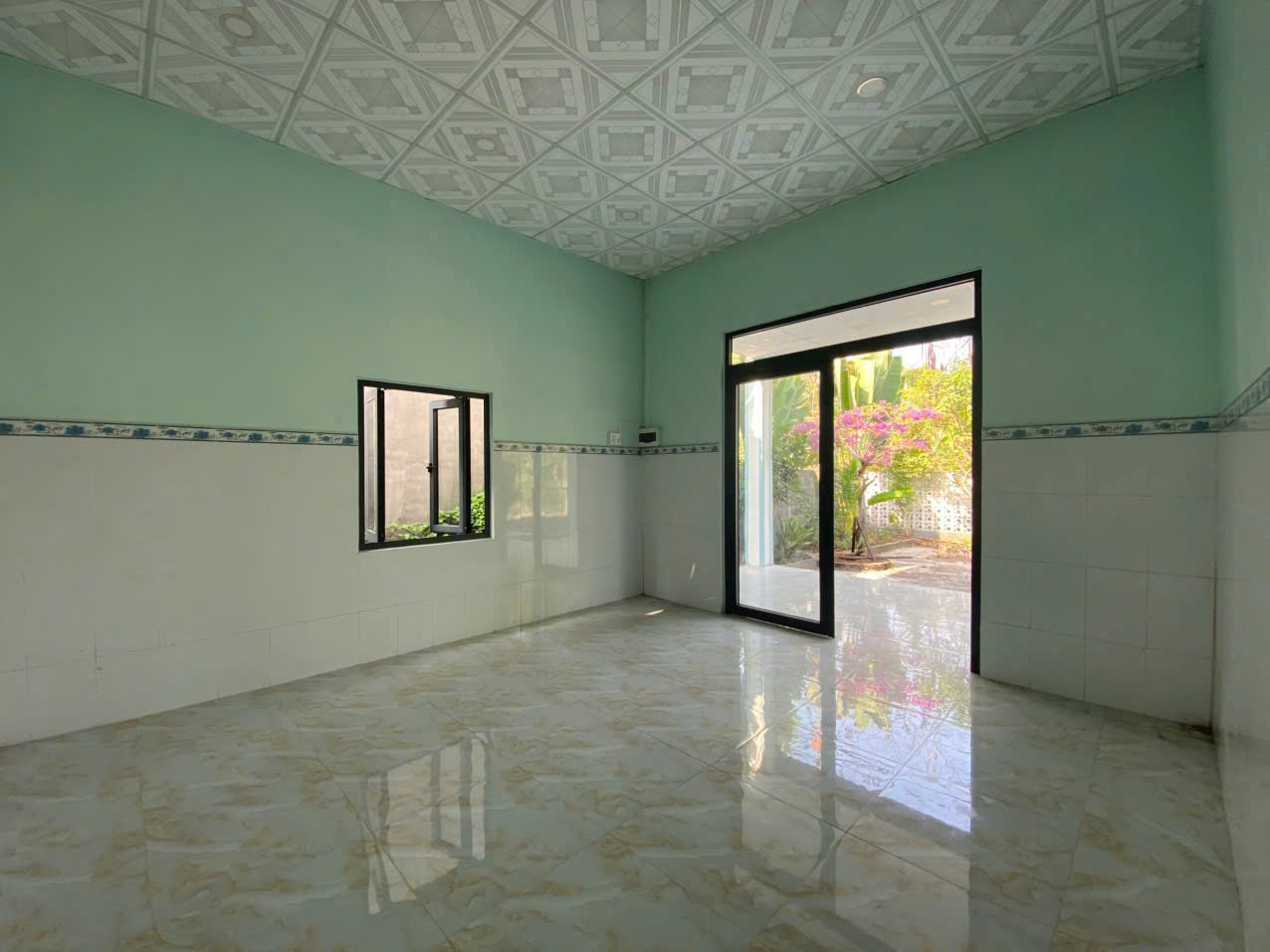 Bán nhà mái thái sân vườn xã Lương Bình, dt 500m2 full thổ , đường oto beton giá 4,5 tỷ 12