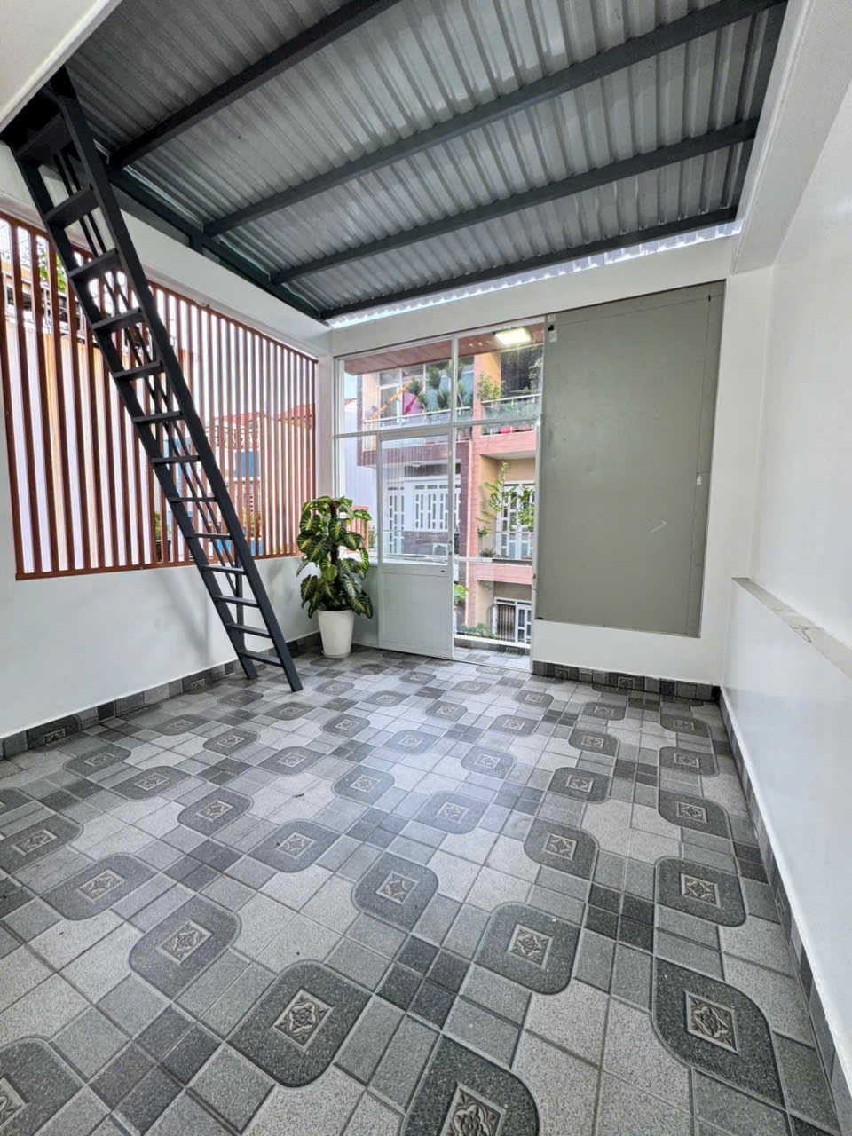 Bán nhà hẻm Liên Khu 5-6, Bình Hưng Hòa B, dt 48m2 , 2 lầu,3pn,3wc giá 5,39 tỷ 9