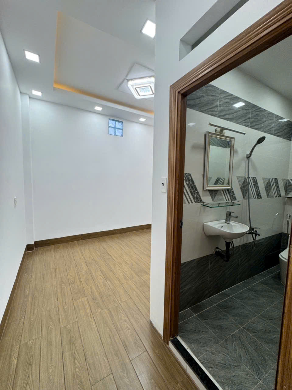 Bán nhà hẻm Liên Khu 5-6, Bình Hưng Hòa B, dt 48m2 , 2 lầu,3pn,3wc giá 5,39 tỷ 10