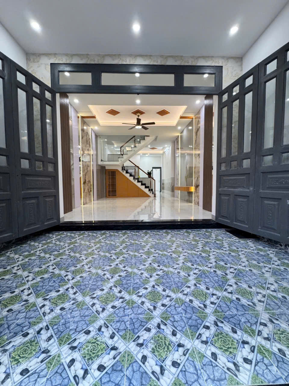 Bán nhà hẻm đường số 10, Bình Hưng Hòa B dt 74m2 , 1 lầu, 3pn,2wc giá 5,1 tỷ 2