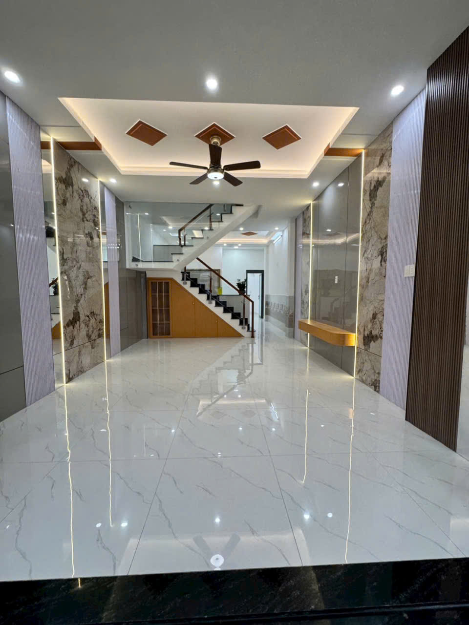 Bán nhà hẻm đường số 10, Bình Hưng Hòa B dt 74m2 , 1 lầu, 3pn,2wc giá 5,1 tỷ 3