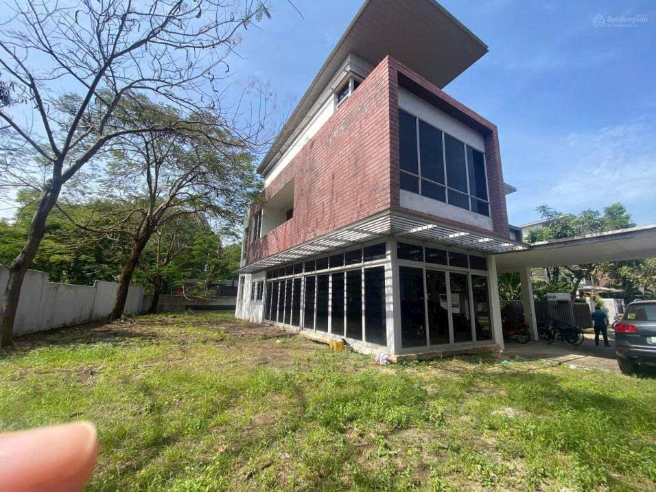 Cần bán Biệt thự Quận 2, Hồ Chí Minh, Diện tích 721m², Giá 75 Tỷ 5