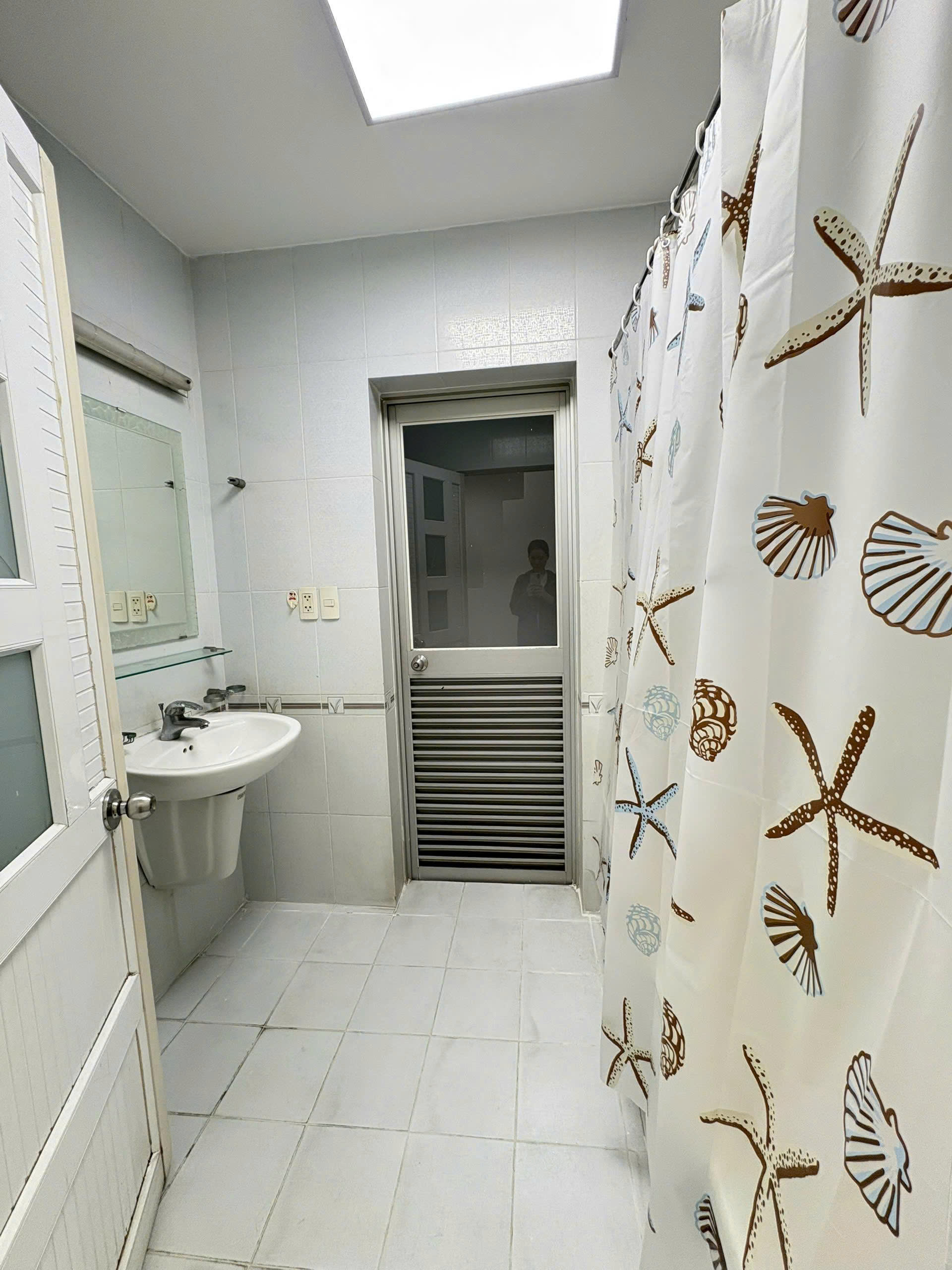 Cho thuê Căn hộ chung cư Phường Phú Mỹ, Quận 7, Diện tích 100m², Giá 32 tr/th 8