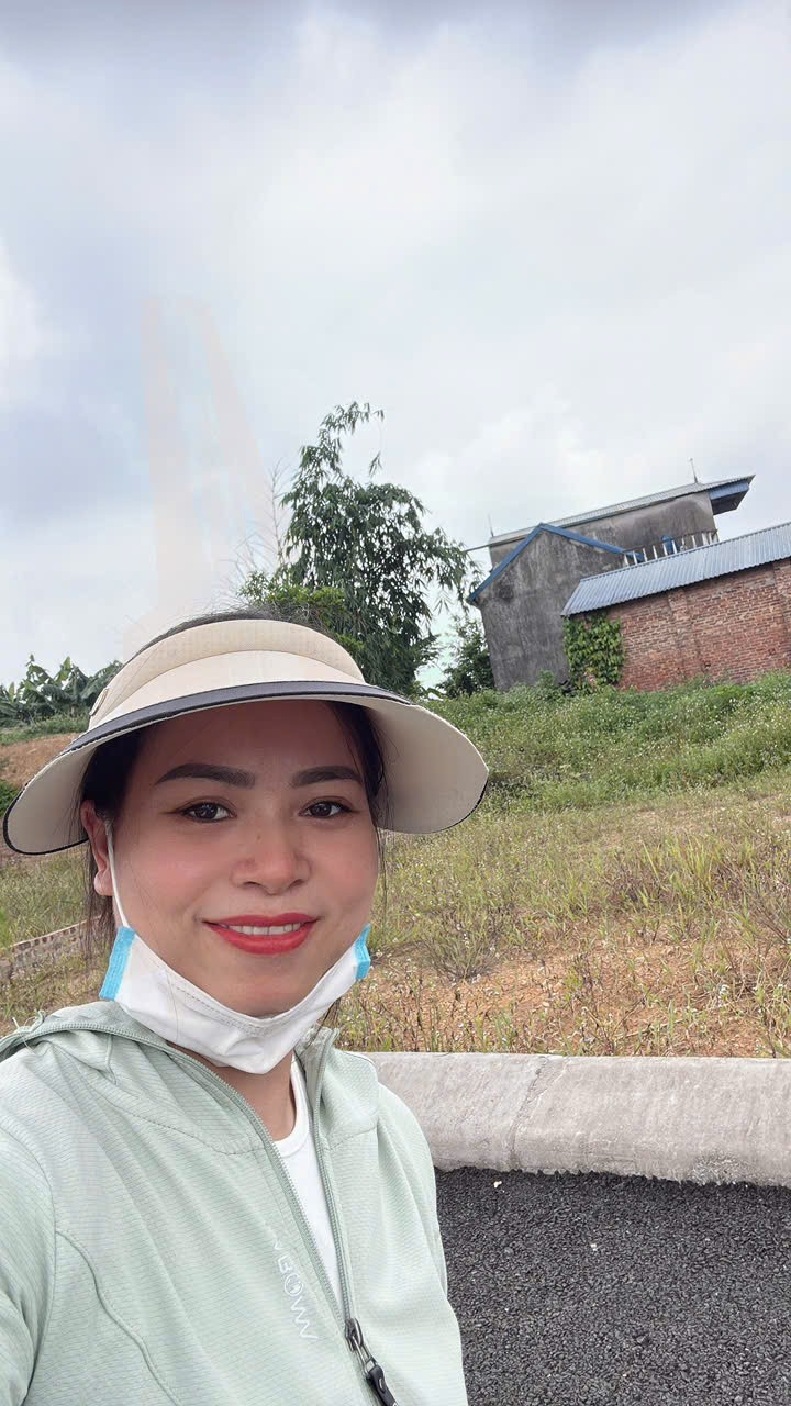 CHỈ 1,8 TỶ DT LÊN TỚI 500 M CÓ 120 M ĐẤT THỔ CƯ CÒN LẠI LÀ ĐẤT VƯỜNGIÁ CÒN CHƯA ĐẾN 2 TỶ - TẠI