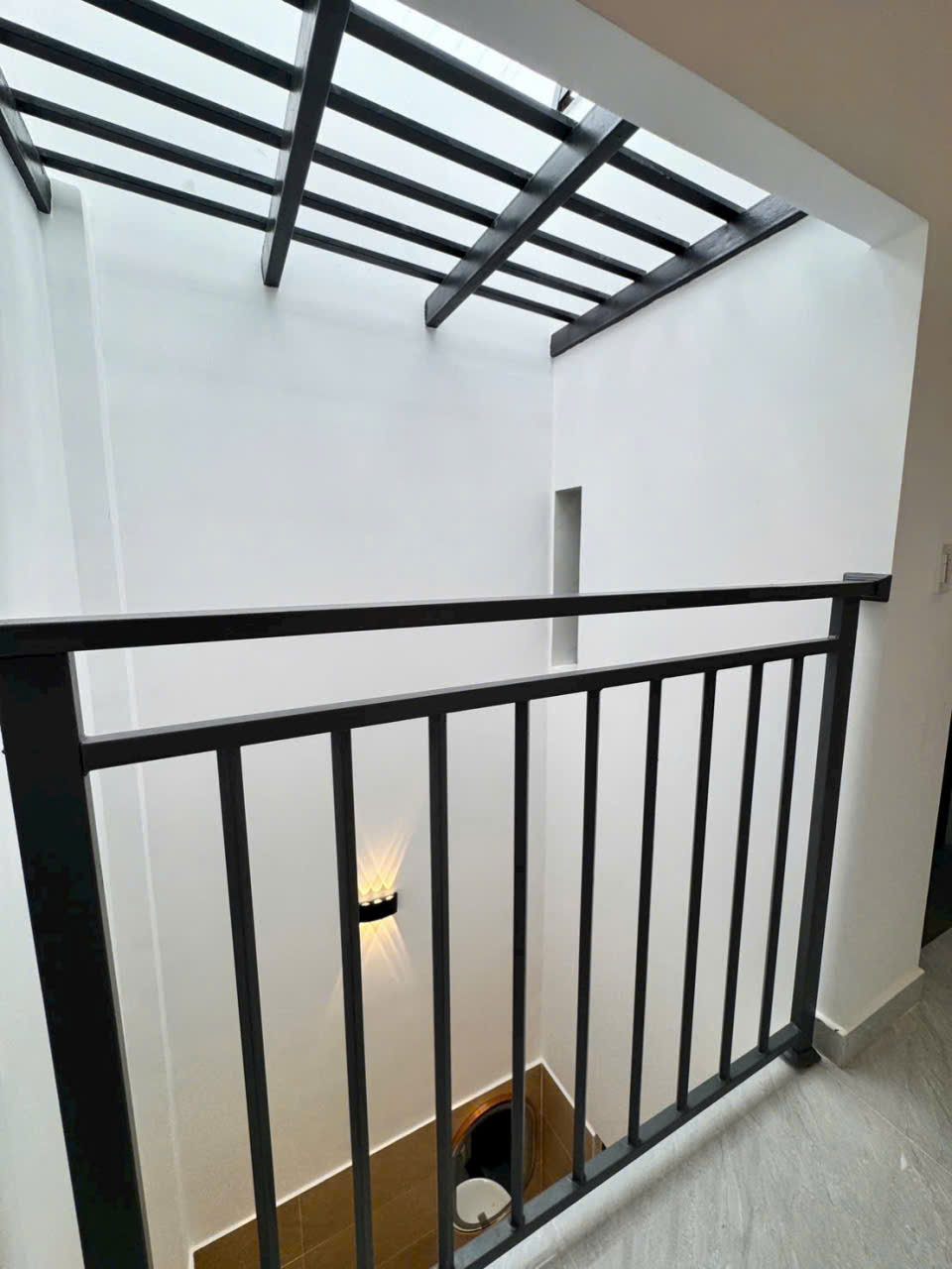 Bán nhà hẻm ngay chợ Liên Khu 5-6 , Bình Hưng Hòa B, dt 56m2,1 lầu, 3pn,2wc giá 4,85 tỷ 10