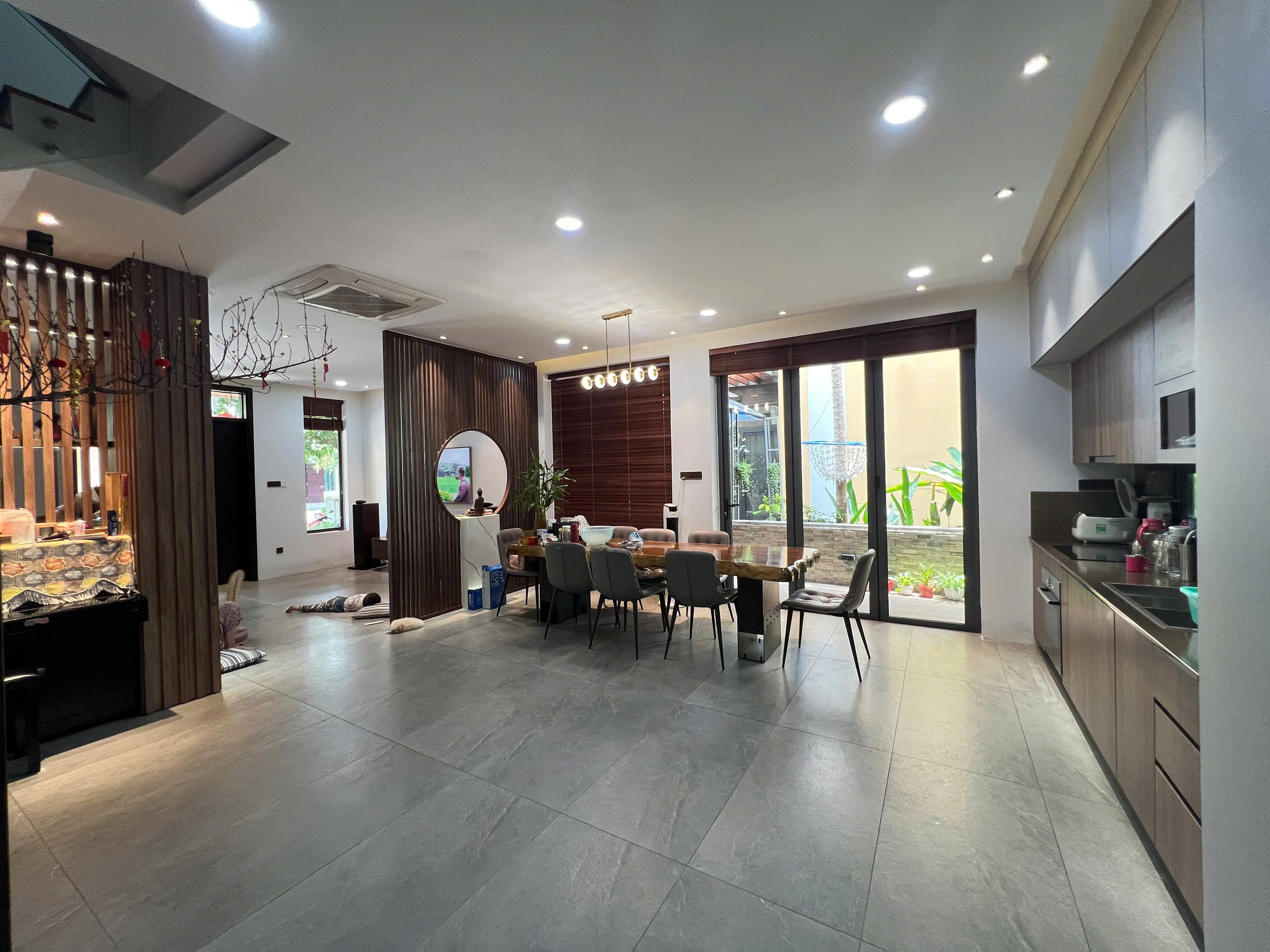 Cho thuê Biệt thự Quận 9, Hồ Chí Minh, Diện tích 200m², Giá 75 Triệu/tháng 7
