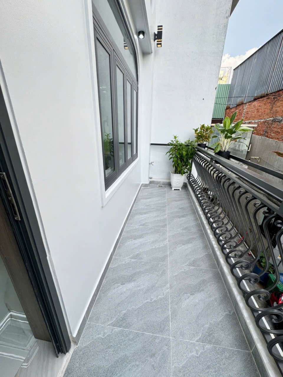 Bán nhà hẻm Đất Mới, Bình Trị Đông dt 56m2 , 4 lầu ,5pn, 5wc giá 7,95 tỷ 8