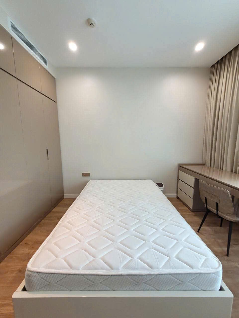 Cần bán Căn hộ chung cư Phường Thủ Thiêm, Quận 2, Diện tích 200m², Giá 40 Tỷ 2