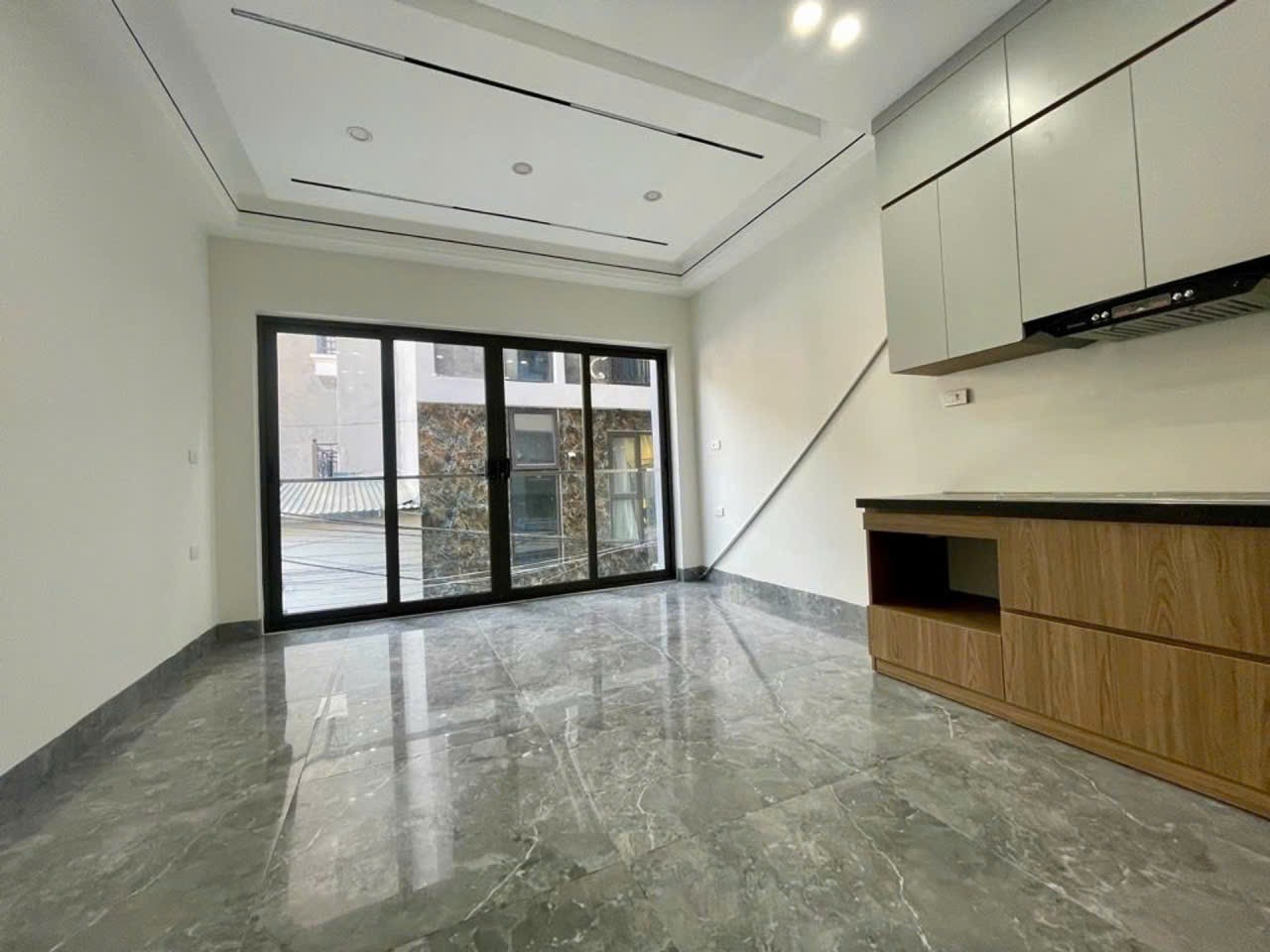 CHỦ GIẢM CHÀO 300 TRIỆU .. SIÊU PHẨM PHÚC LỢI43M² • 6 TẦNG • GARA Ô TÔ , THANG MÁY •