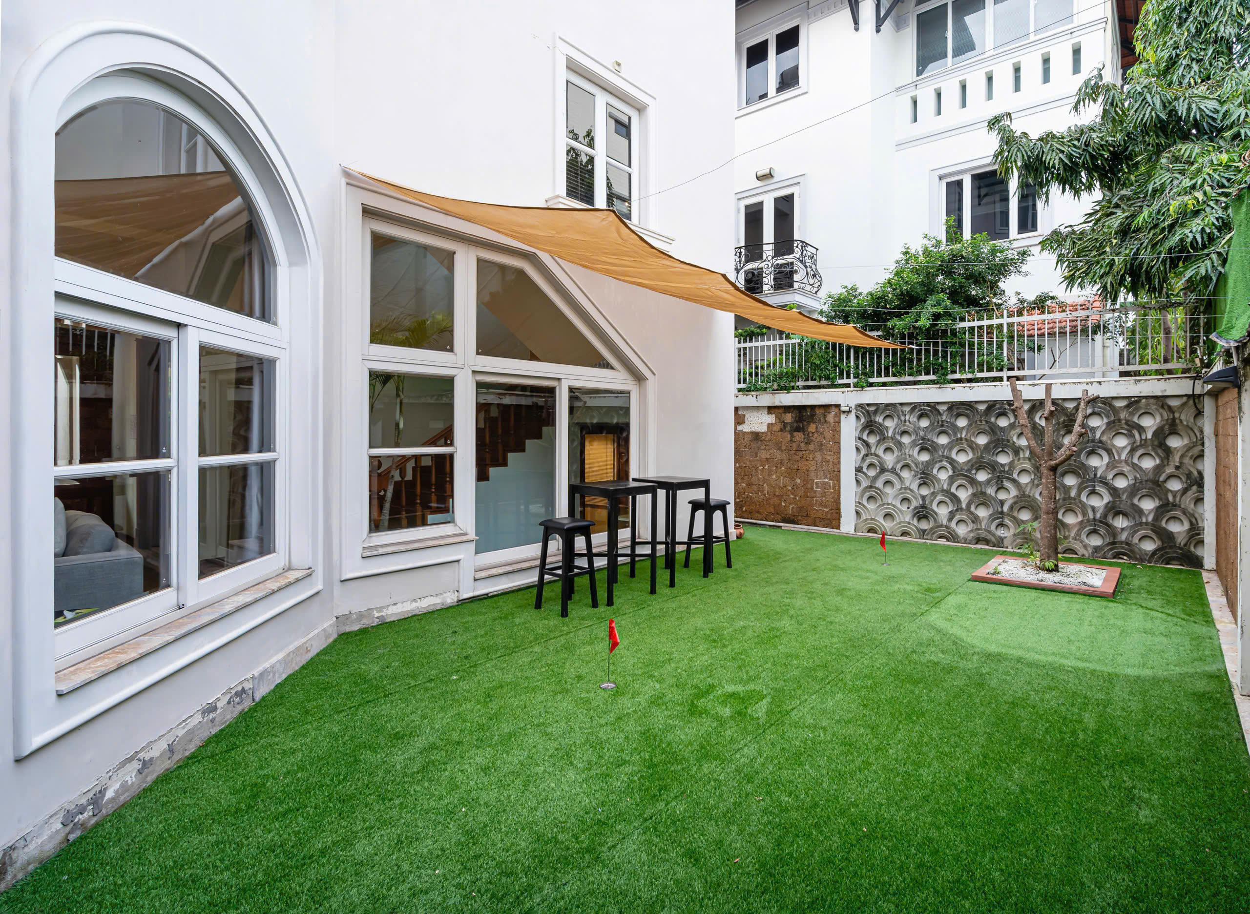 Cho thuê Biệt thự Phường Cát Lái, Quận 2, Diện tích 300m², Giá Thương lượng 5