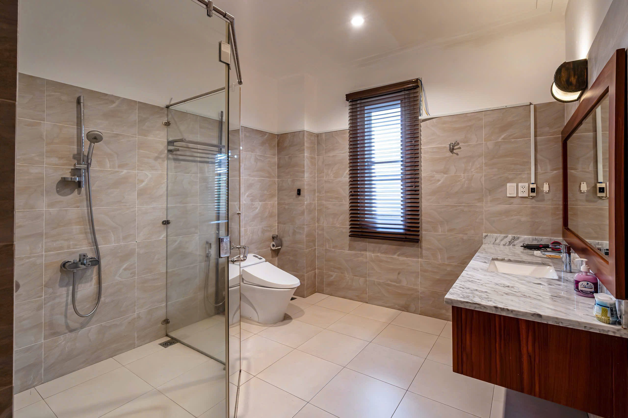 Cho thuê Biệt thự Phường Cát Lái, Quận 2, Diện tích 300m², Giá Thương lượng 20