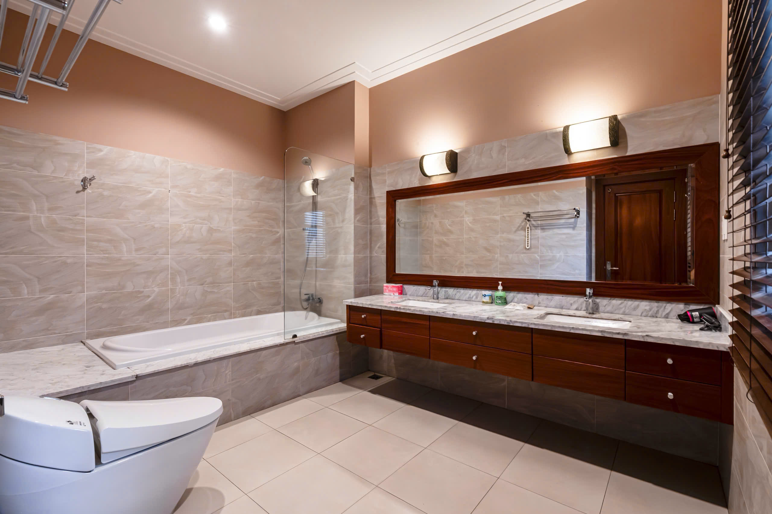 Cho thuê Biệt thự Phường Cát Lái, Quận 2, Diện tích 300m², Giá Thương lượng 19