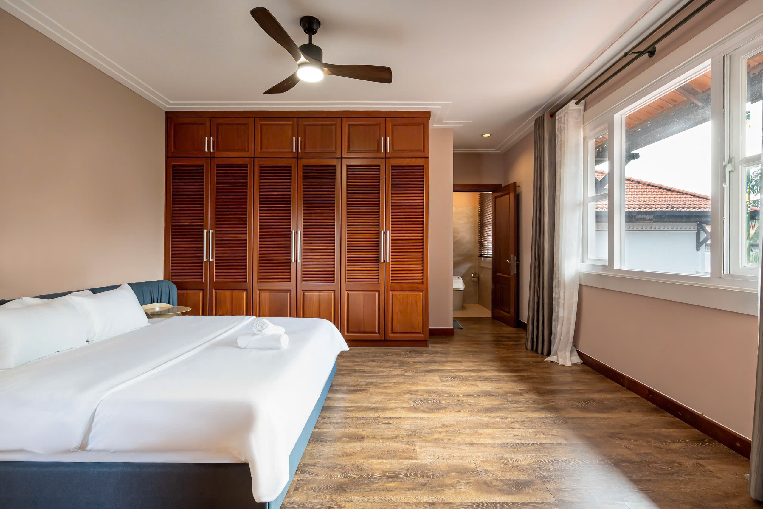 Cho thuê Biệt thự Phường Cát Lái, Quận 2, Diện tích 300m², Giá Thương lượng 27