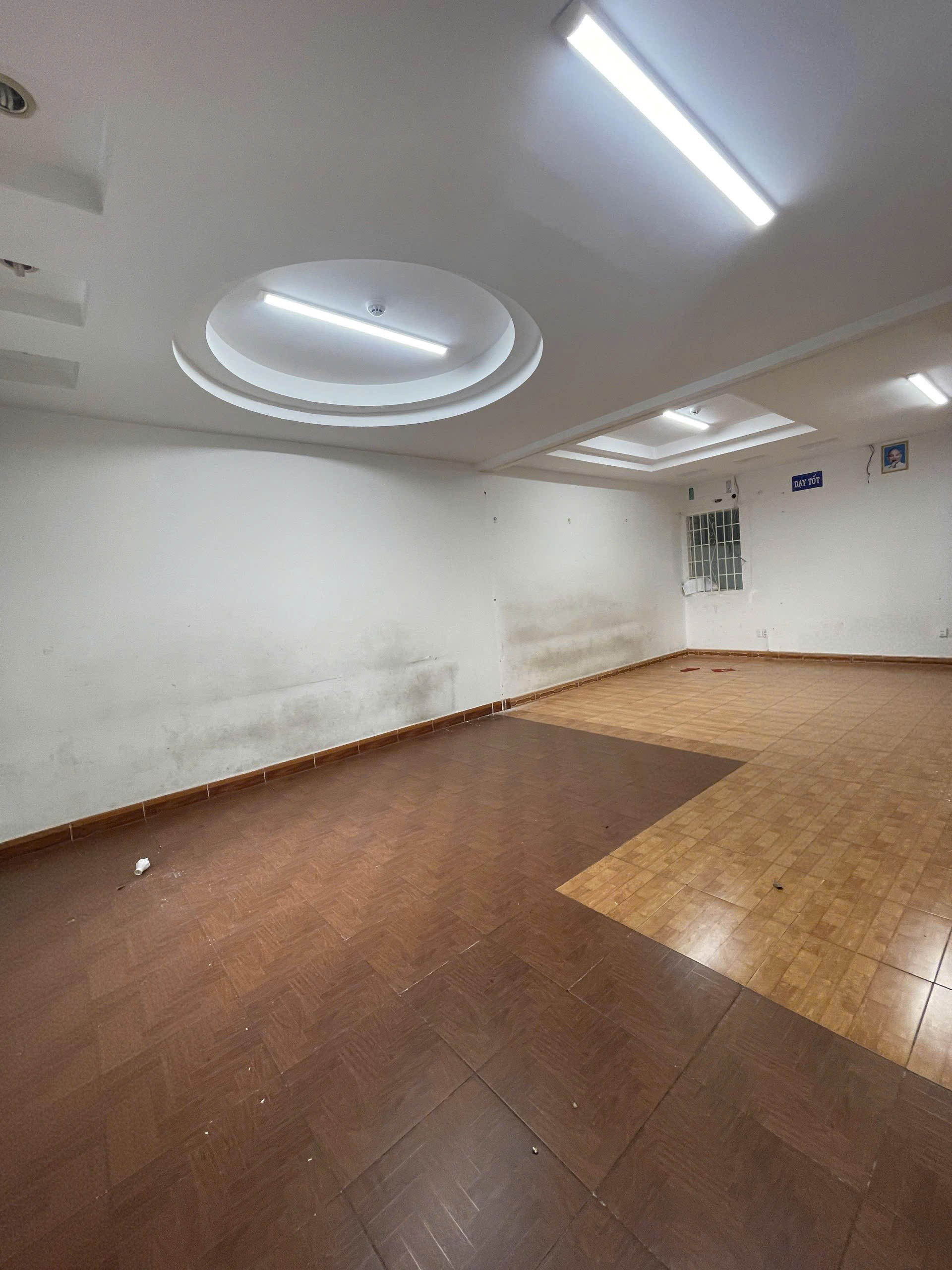 Cho thuê toà nhà 5 tầng Bùi Hữu Nghĩa phù hợp kinh doanh đa ngành nghề 3
