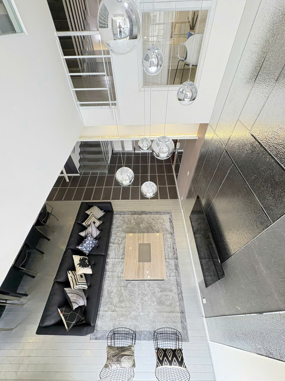 Cho thuê Căn hộ chung cư Phường Phú Mỹ, Quận 7, Diện tích 300m², Giá Thương lượng 4