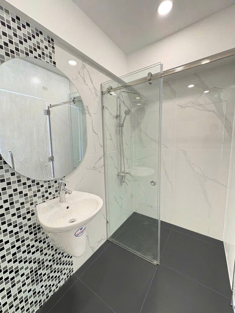 Cho thuê Căn hộ chung cư Phường Phú Mỹ, Quận 7, Diện tích 300m², Giá Thương lượng 14