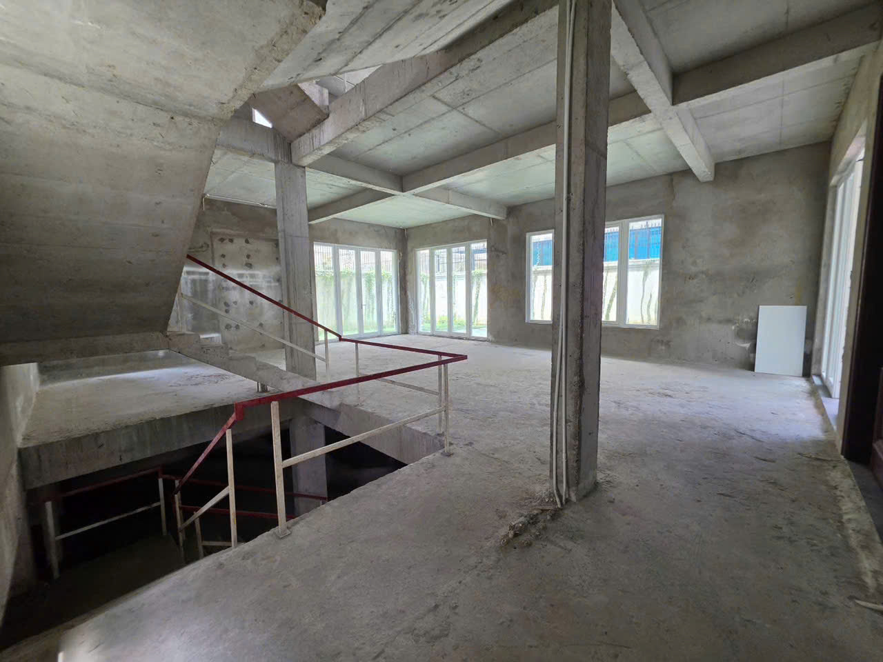 Cần bán Biệt thự Quận 2, Hồ Chí Minh, Diện tích 331m², Giá Thương lượng