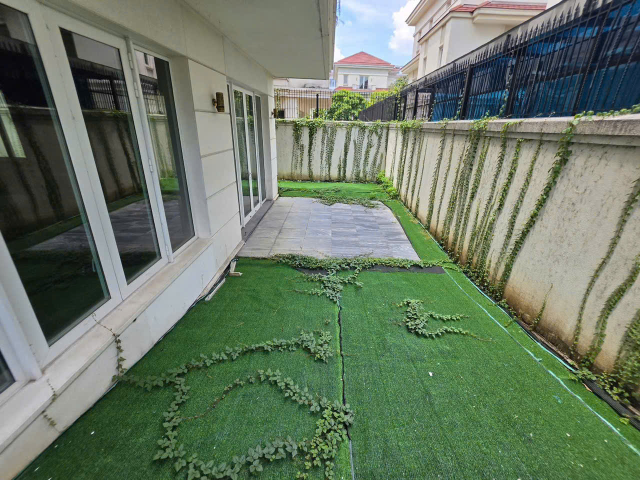 Cần bán Biệt thự Quận 2, Hồ Chí Minh, Diện tích 331m², Giá Thương lượng 3