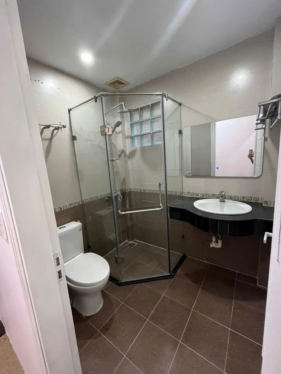 CHO THUÊ NGUYÊN CĂN TRẦN KHÁT CHÂN, NHÀ MỚI SÁT PHỐ, 38M 5T, 3 NGỦ 12TR 0965549363 3