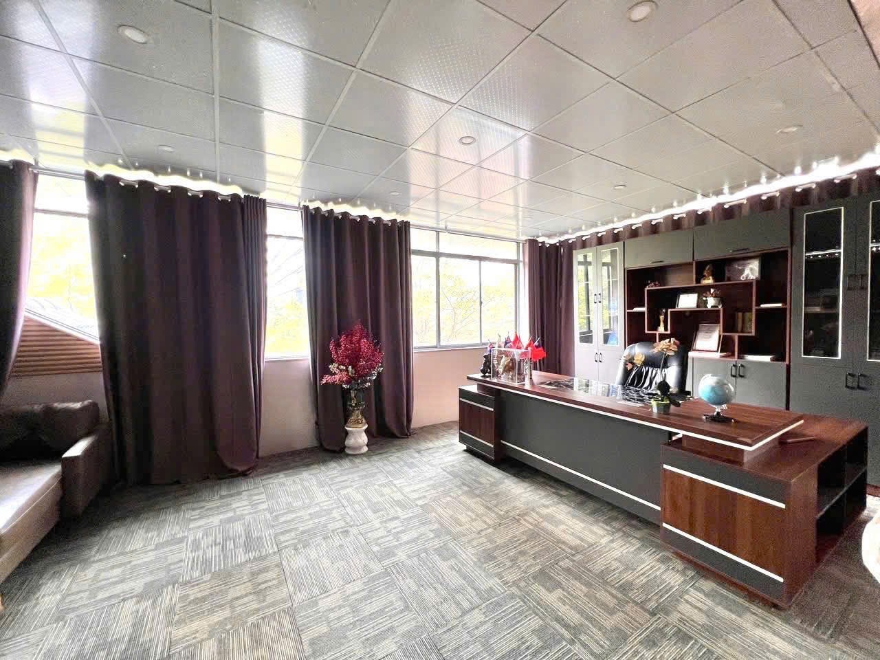 Cho thuê Văn phòng Quận 7, Hồ Chí Minh, Diện tích 225m², Giá 75 Triệu/tháng 2