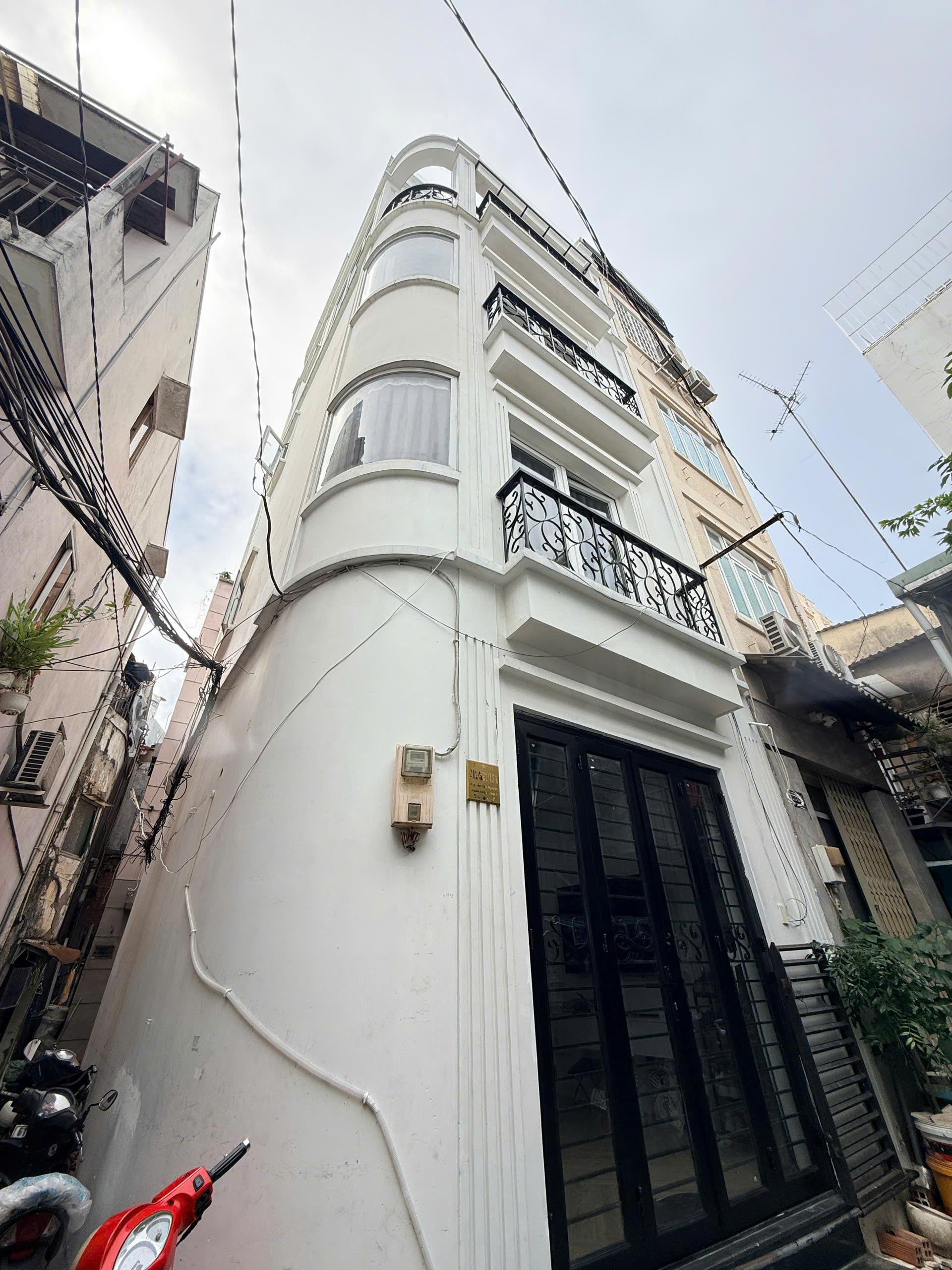 Cần bán Nhà mặt tiền Quận 1, Hồ Chí Minh, Diện tích 38m², Giá Thương lượng 9