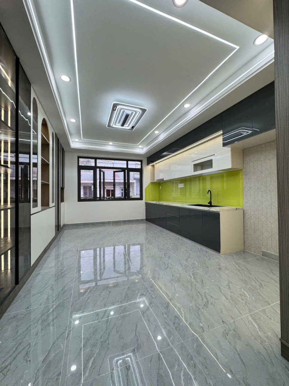 Bán nhà mới xây 38// đường số 2, Bình Hưng Hòa B , dt 60m2 , 4 lầu m 5pn, 6wc giá 6,8 tỷ 8