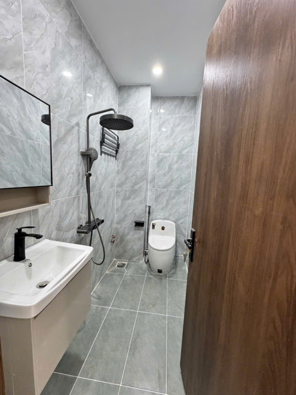 Bán nhà mới xây 38// đường số 2, Bình Hưng Hòa B , dt 60m2 , 4 lầu m 5pn, 6wc giá 6,8 tỷ 14