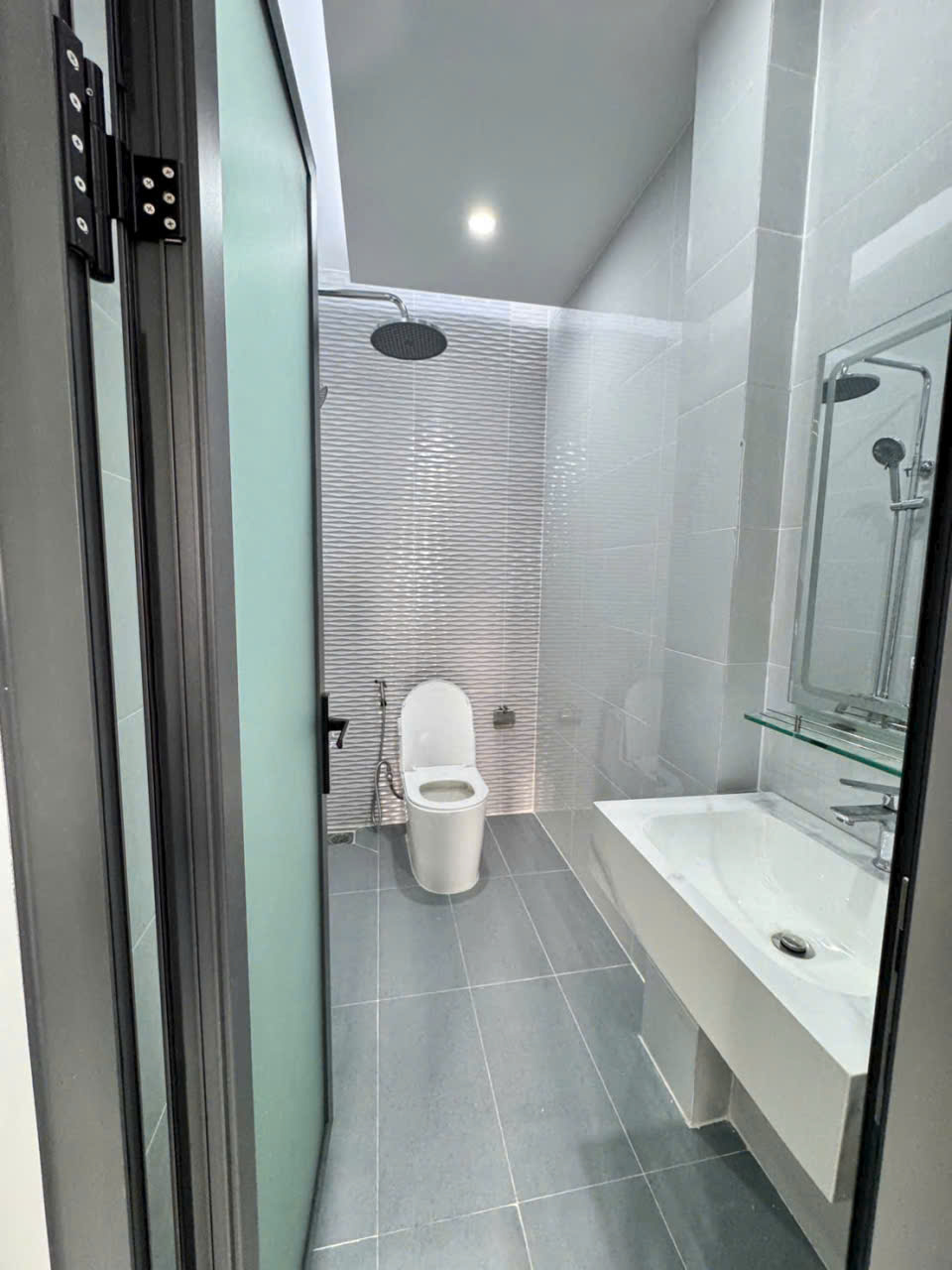 Bán nhà mới xây hẻm đường số 2, Bình Hưng Hòa B dt 60m2, 3 lầu  ,5pn , 5wc giá 6,6 tỷ 12