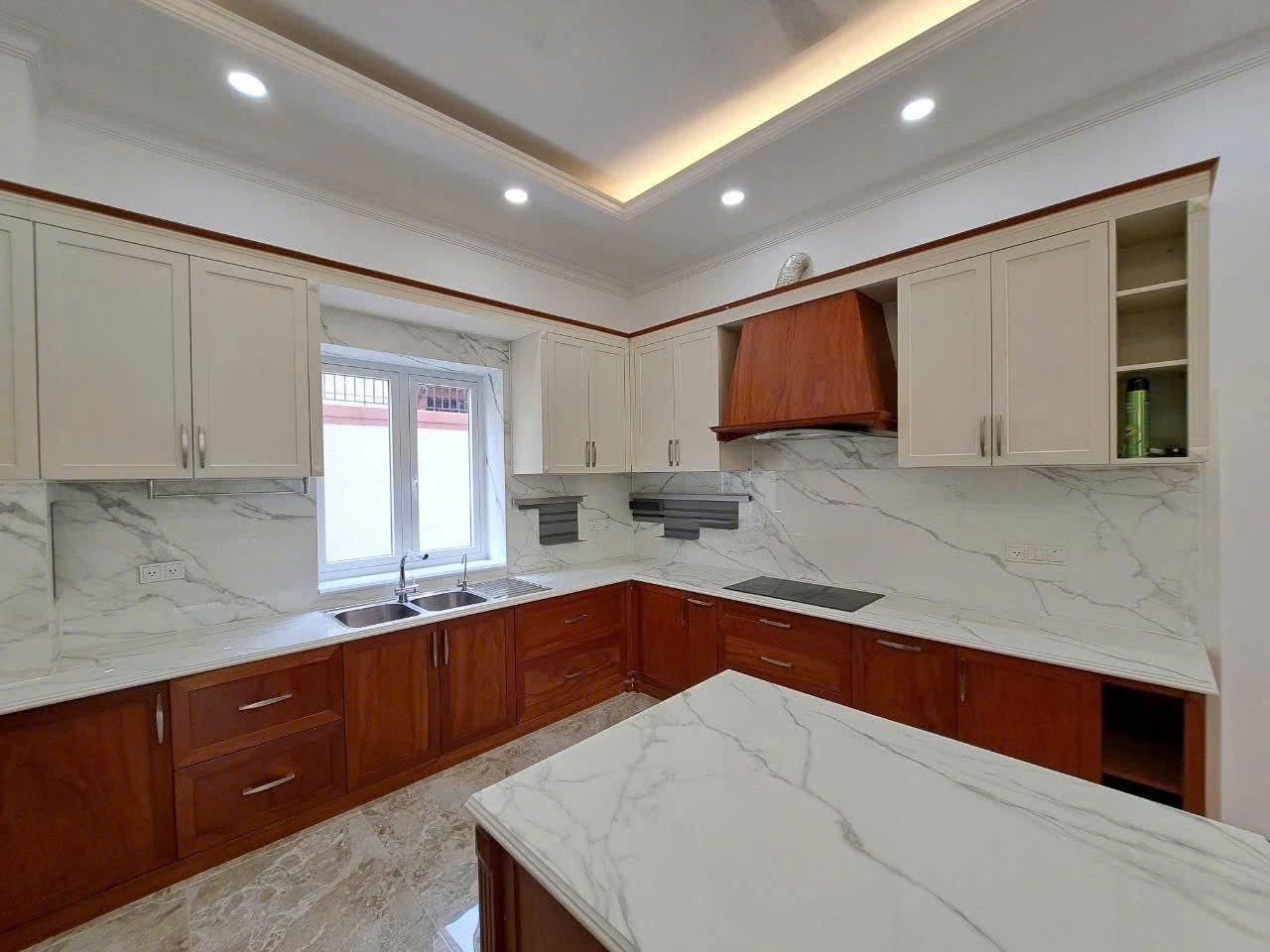 Cho thuê Biệt thự Quận 2, Hồ Chí Minh, Diện tích 300m², Giá 200 Triệu/tháng 10