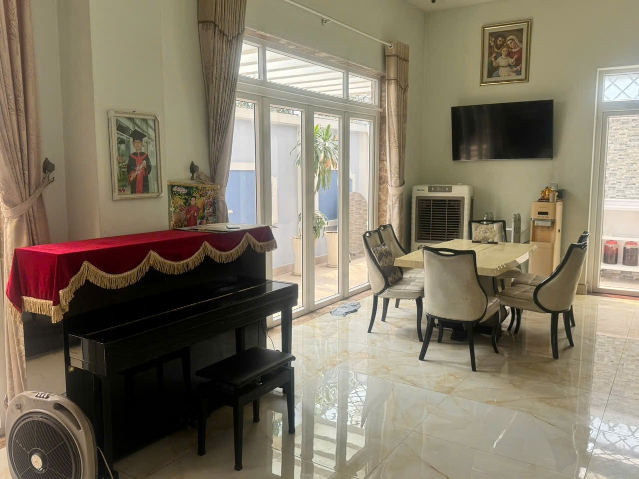 Cho thuê Biệt thự Quận 9, Hồ Chí Minh, Diện tích 180m², Giá 045 Triệu/tháng 2