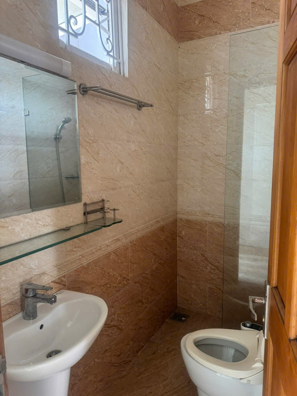 Cho thuê Biệt thự Quận 9, Hồ Chí Minh, Diện tích 180m², Giá 045 Triệu/tháng 17