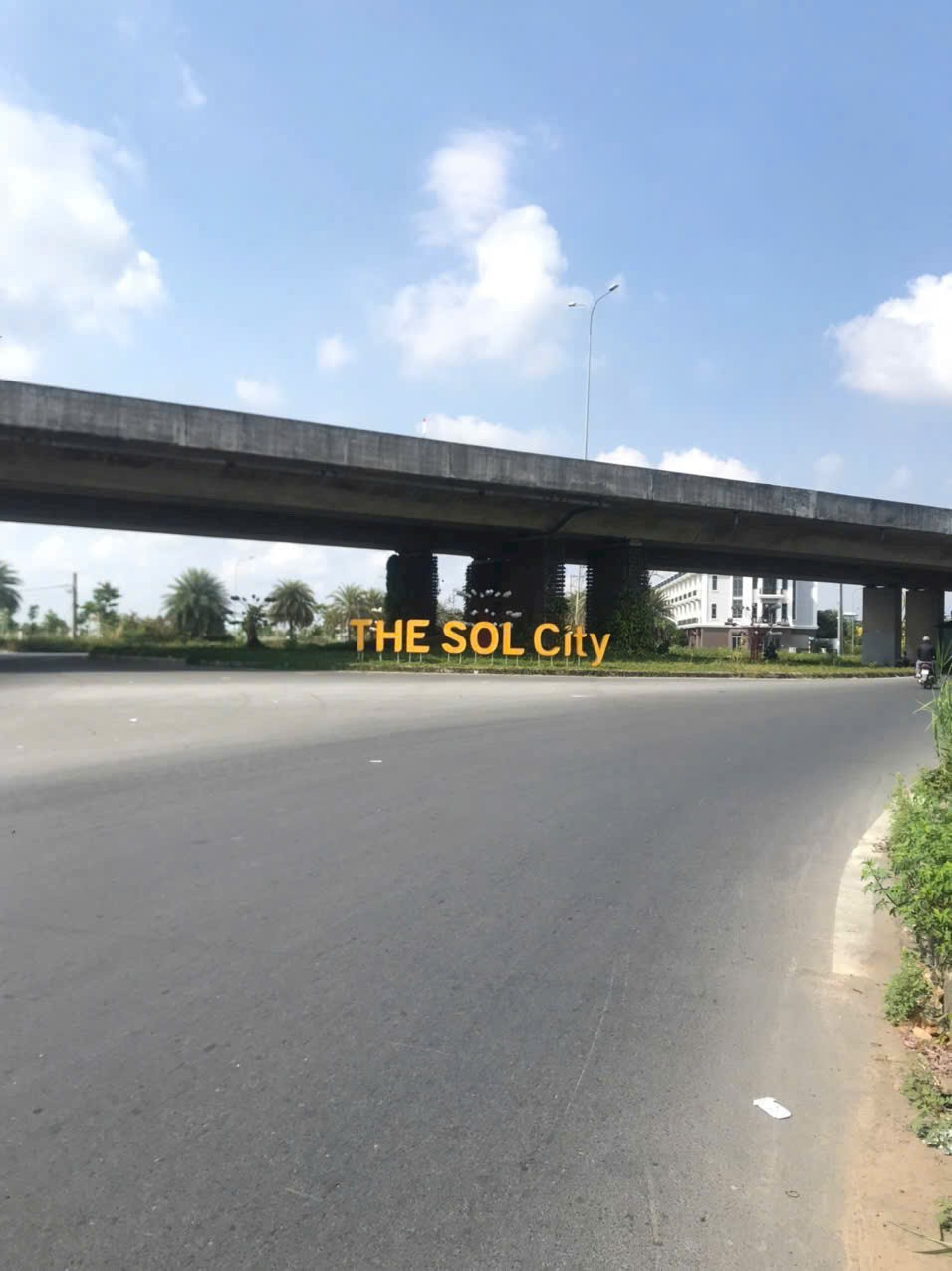 Bán đất góc 2 mặt tiền the Sol City, xã Long Thượng, Cần Giuộc dt 162m2 full thổ giá chốt 5,5 tỷ 2