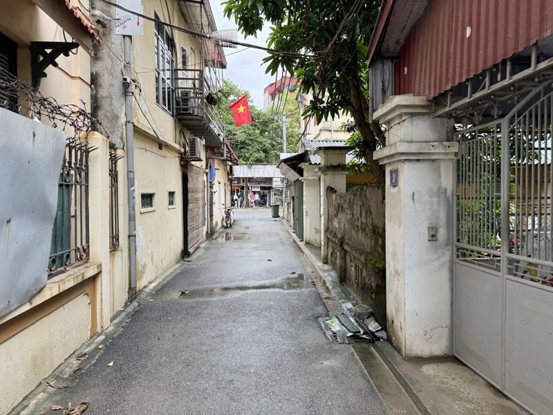 Cần bán 43,4m2 đất ngõ 287 Ngô Xuân Quảng. Đường thông ô tô nhỏ, ngay gần trường chợ 2