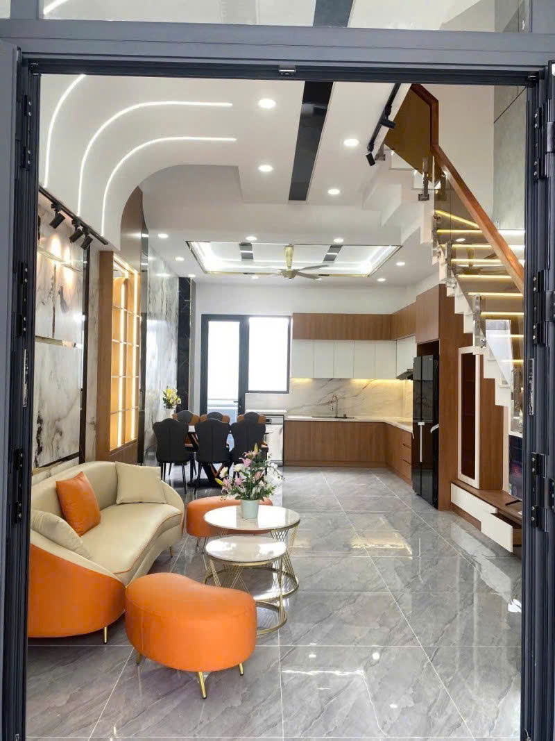 Bán nhà đường Số 11, Linh Xuân, Thủ Đức, TP HCM. DT 64m2. Giá chỉ 4,2 tỷ, sổ đỏ chính chủ. 4