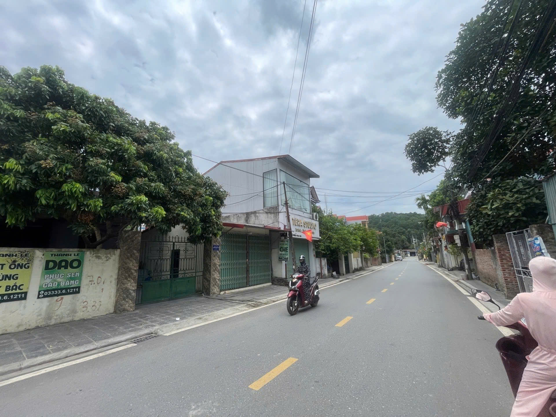 Cần bán 101m thổ cư thô Phú Hữu, đất vuông vắn, giá 5,x tỷ, sổ cất két sẵn giao dịch 4