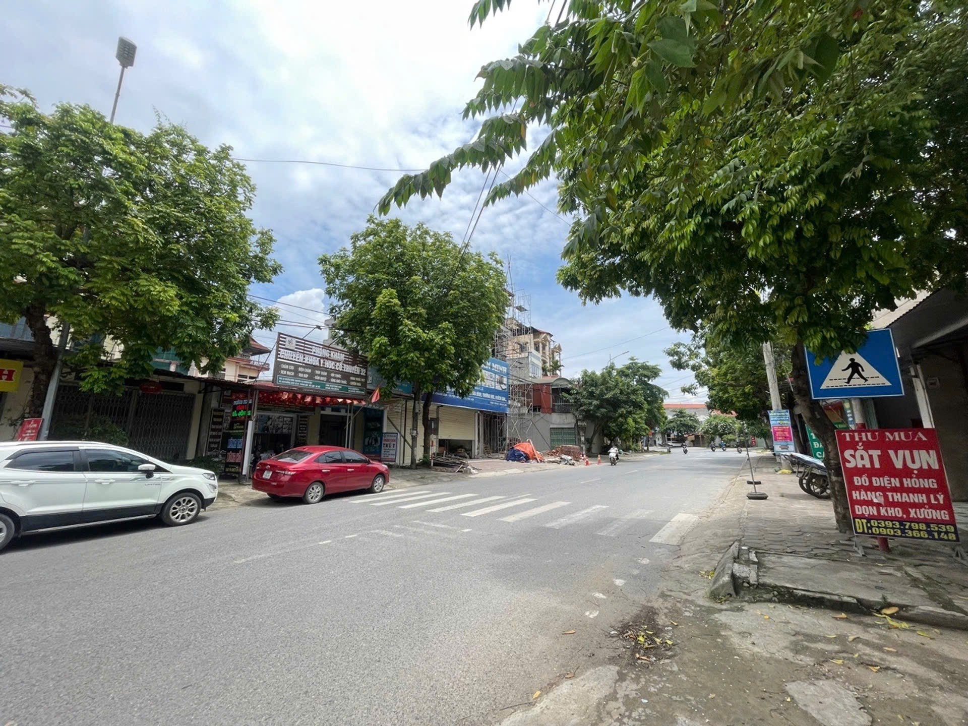 Cần bán 155m thôn Phú Hữu ,thế đất vuông vắn, giá 5,x tỷ, sẵn sổ giao dịch 3