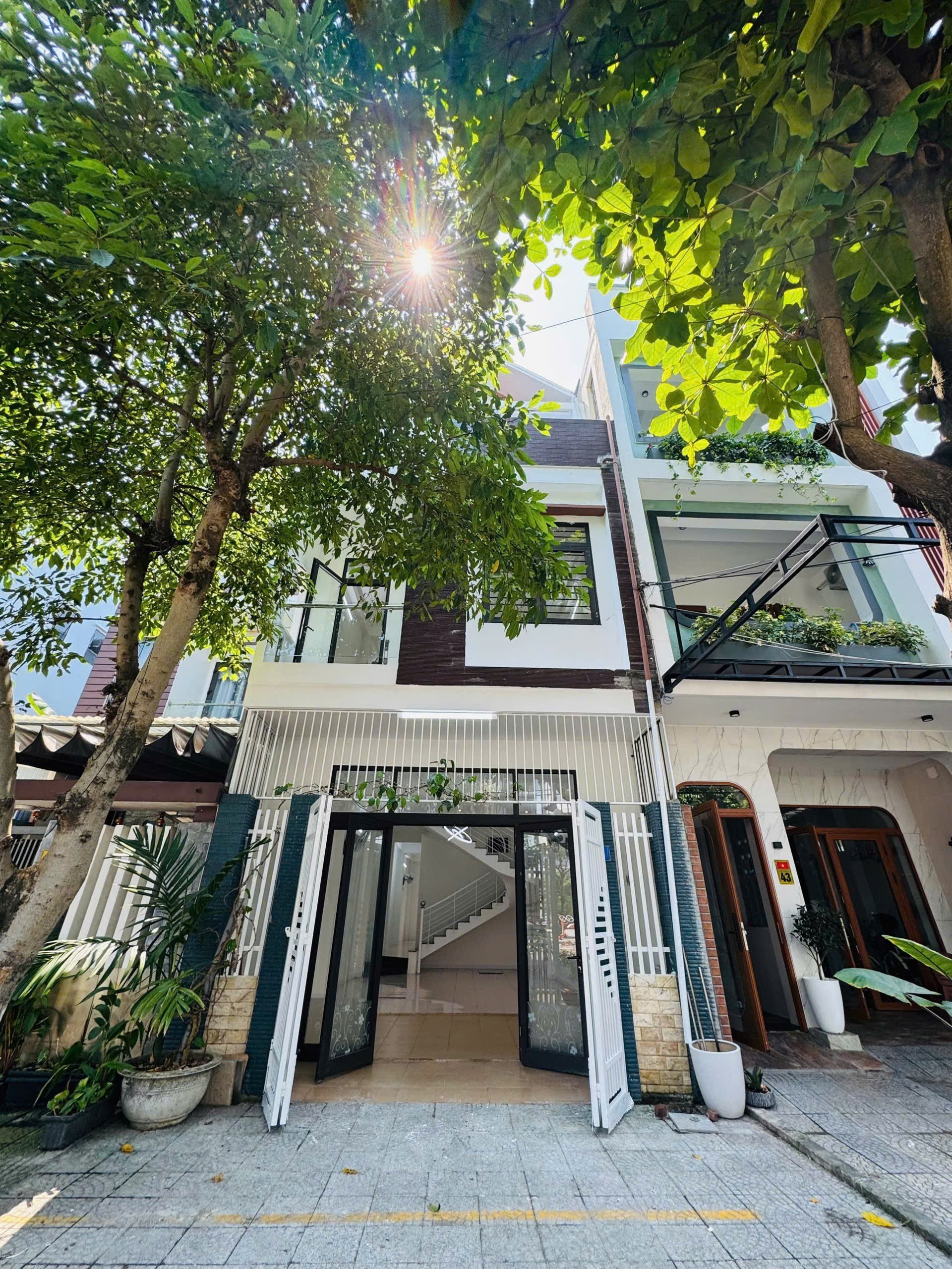 NHÀ ĐẸP 3 TẦNG - LÝ ĐẠO THÀNH – SƠN TRÀ, 100M2 -11,X TỶ