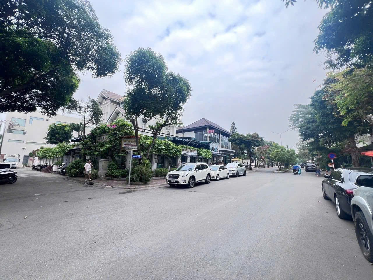 BÁN ĐẤT KHU COMPOUND FIDECO THẢO DIEN QUẬN 2 140M2 CHỈ 300TR/M2