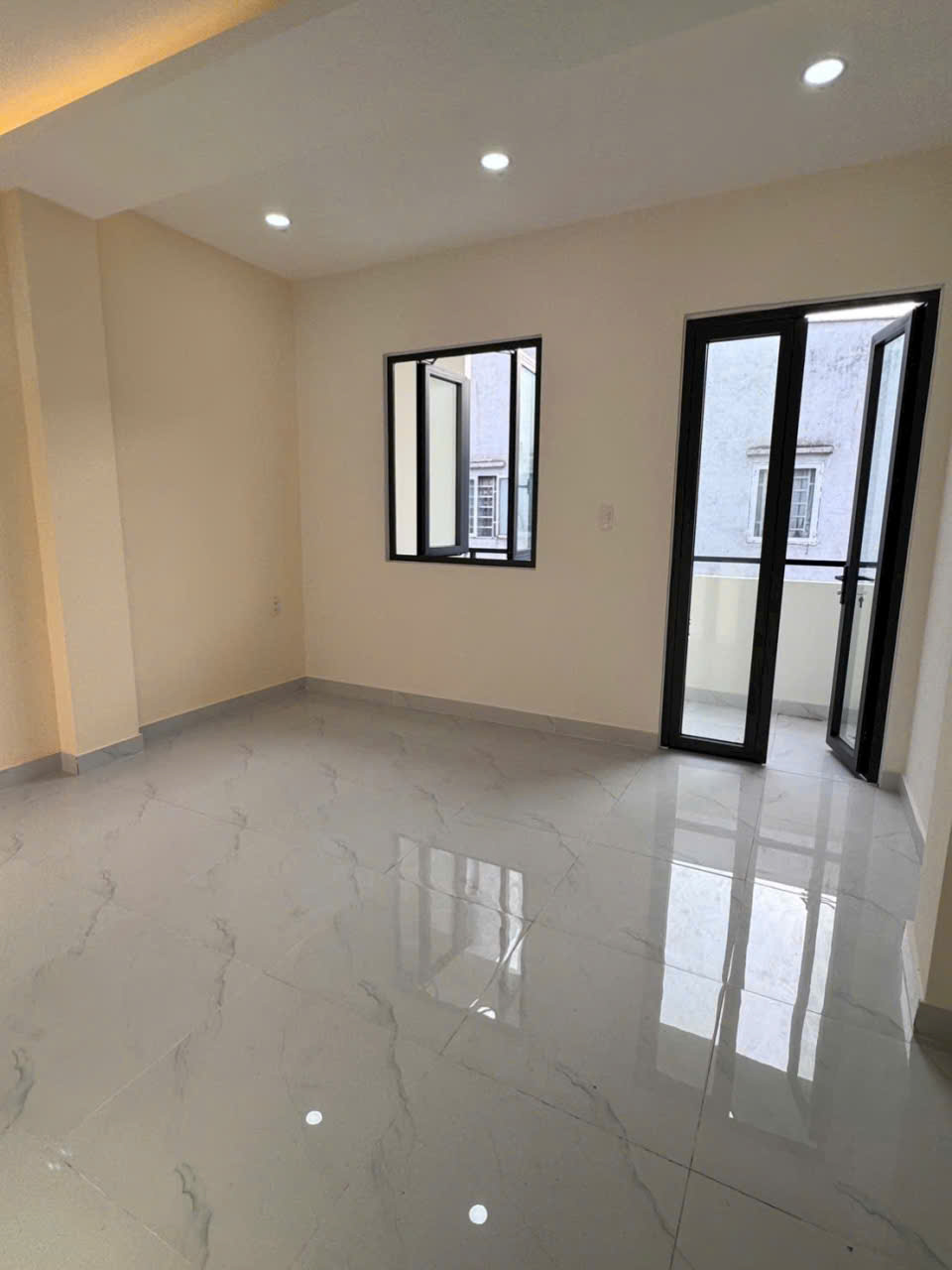 Bán nhà hẻm đường số 6, Bình Hưng Hòa B dt 48m2 1 lầu, 3pn,2wc giá 4,7 tỷ