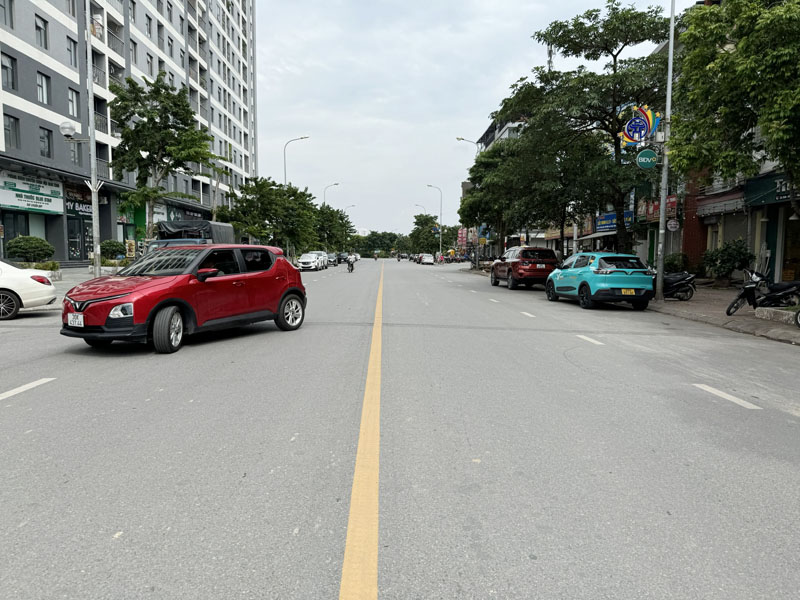 Bán Shophouse Sông Hồng Mặt Đường Thành Trung Gia Lâm - 90m2 Mặt Tiền 6m Đường 30m 4