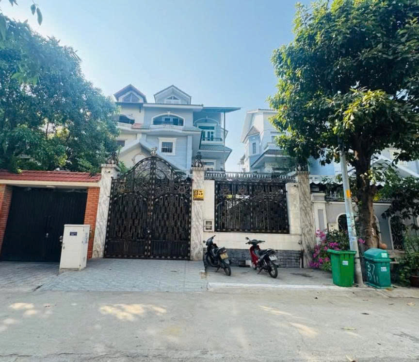 Cần bán Biệt thự Phường Phước Long B, Quận 9, Diện tích 200m², Giá 21 Tỷ 4