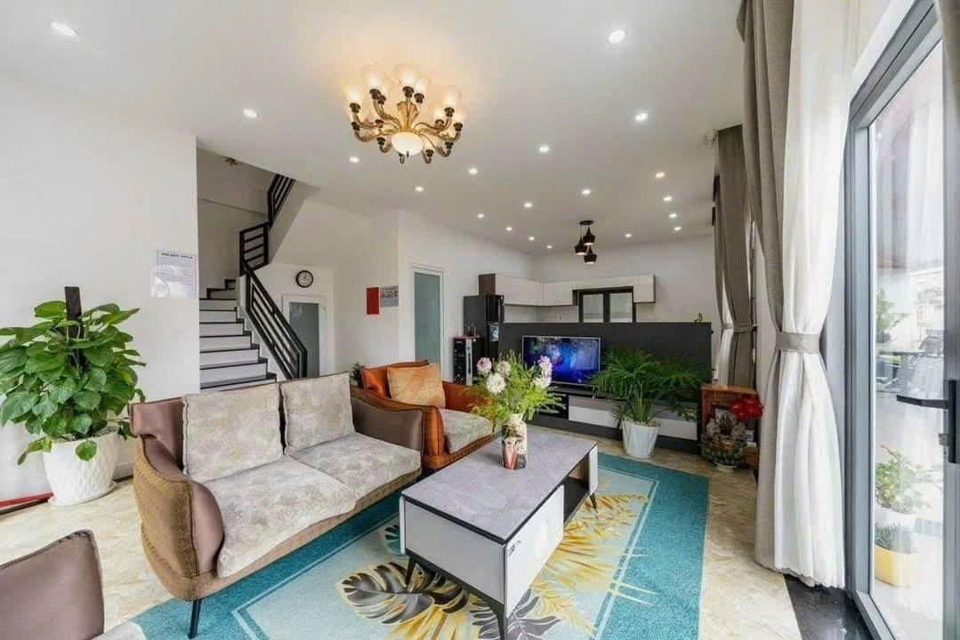 Cho thuê villa 6 phòng ngủ 200m2 nam hồ p11 đà lạt 24 triệu/ tháng 4