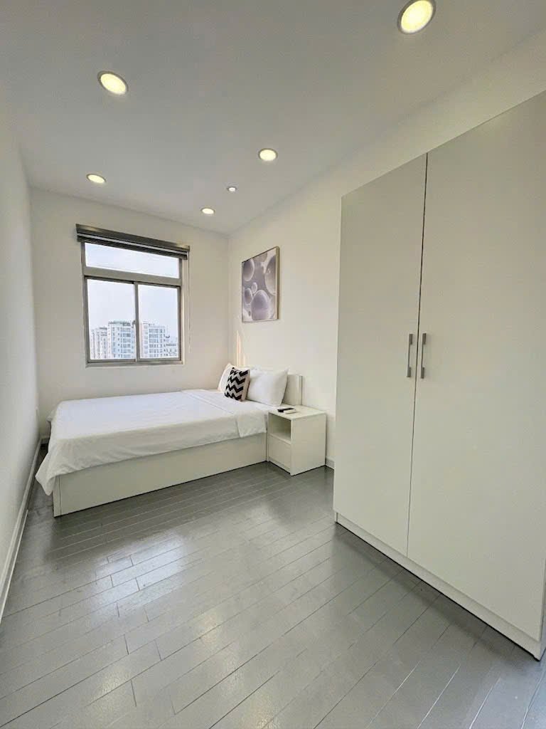 Cho thuê Biệt thự Quận 7, Hồ Chí Minh, Diện tích 300m², Giá Thương lượng 18