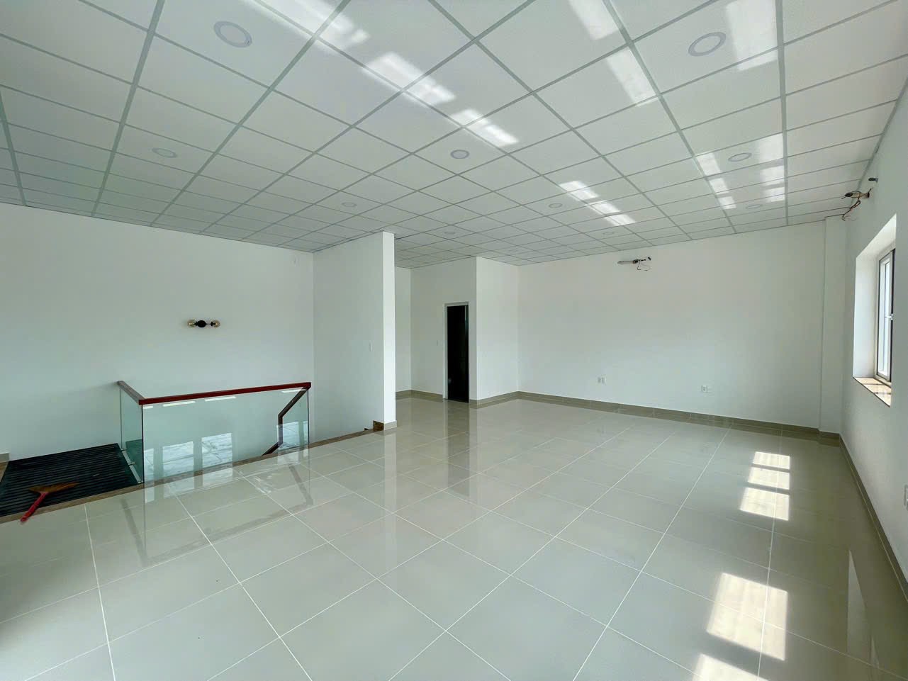 Cho thuê Nhà mặt tiền Quận 9, Hồ Chí Minh, Diện tích 231m², Giá 46 Triệu/tháng 5