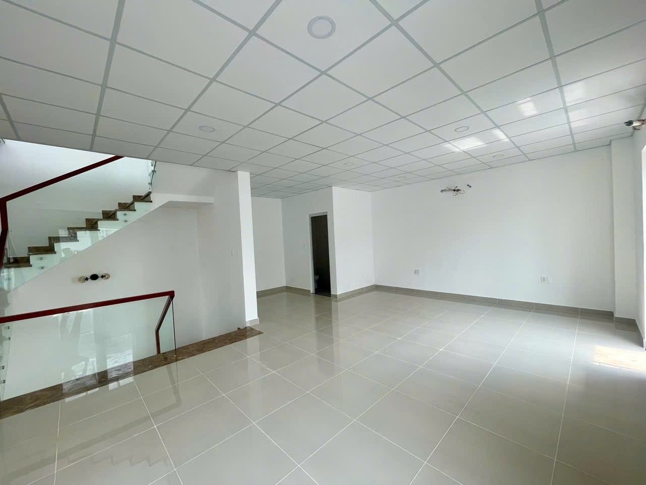 Cho thuê Nhà mặt tiền Quận 9, Hồ Chí Minh, Diện tích 231m², Giá 46 Triệu/tháng 8