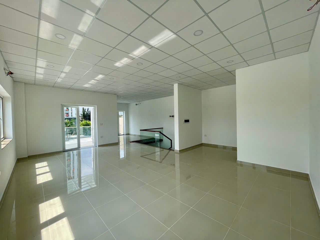 Cho thuê Nhà mặt tiền Quận 9, Hồ Chí Minh, Diện tích 231m², Giá 46 Triệu/tháng 4