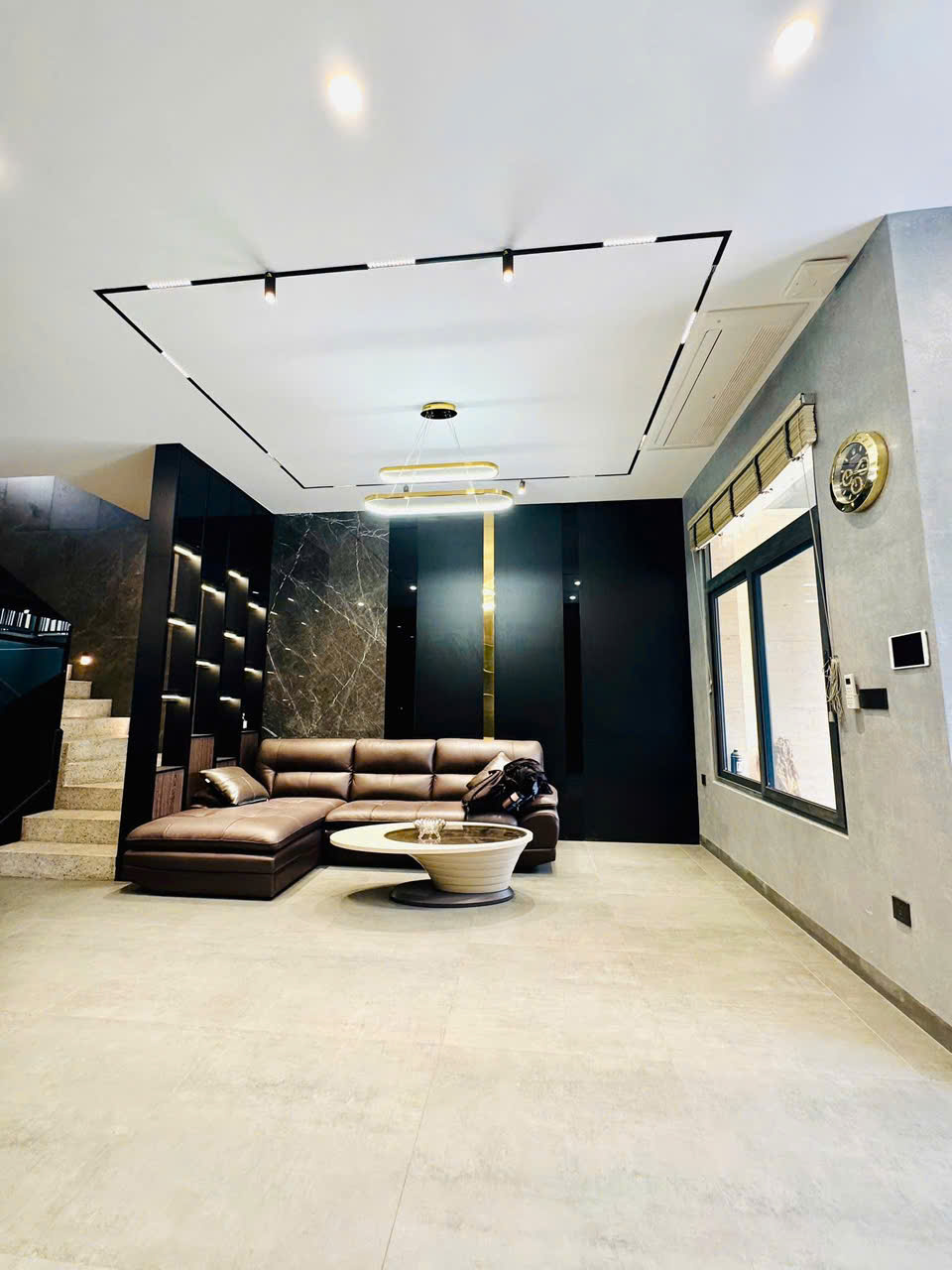 Cần bán Nhà mặt tiền Phường Phú Hữu, Quận 9, Diện tích 102m², Giá 18.5 Tỷ 8